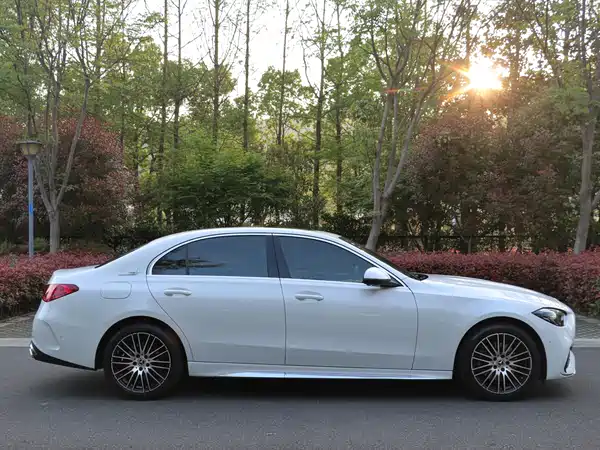 Mercedes-Benz C-Class 2023