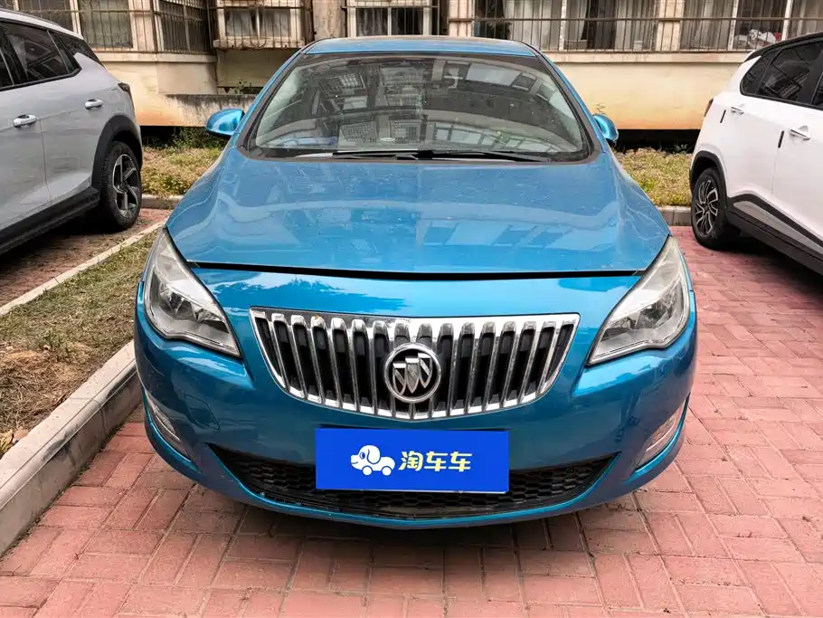 Buick Excelle 2013 — фото 2