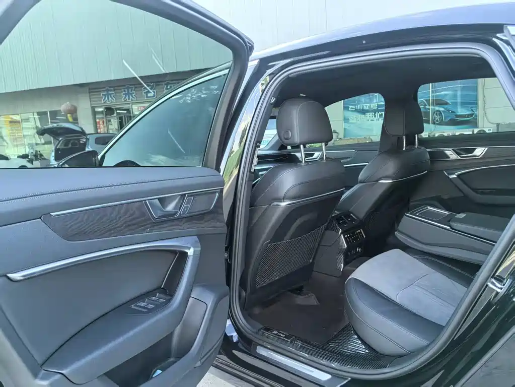 Audi A6L 2025
