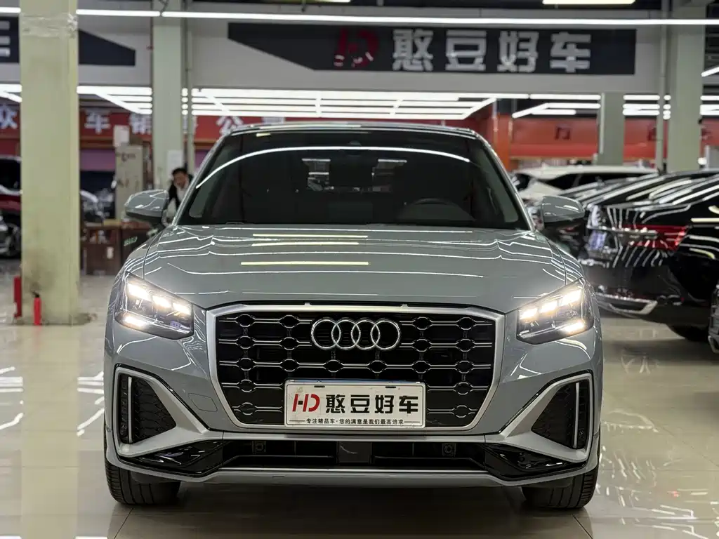 Audi Q2L 2022 — фото 17