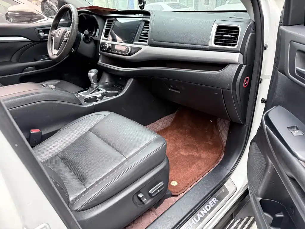Toyota Highlander 2016 — фото 21