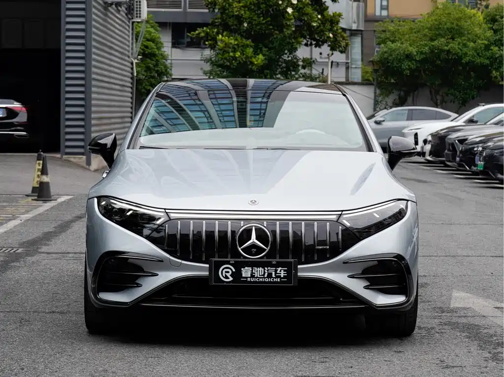 Mercedes-Benz EQS AMG 2024 — фото 2