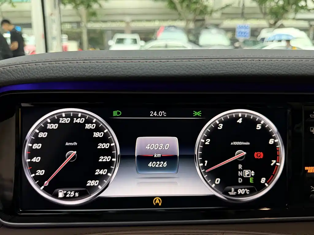 Mercedes-Benz S-Class 2015 — фото 19