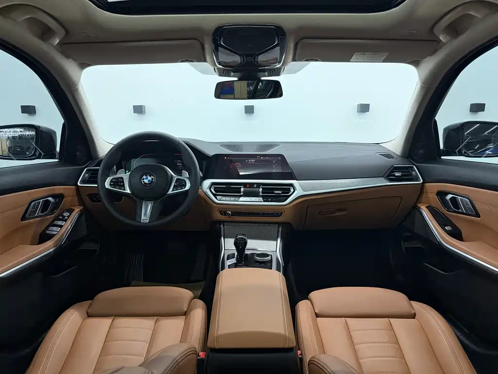 BMW 3 Series 2019 — фото 9
