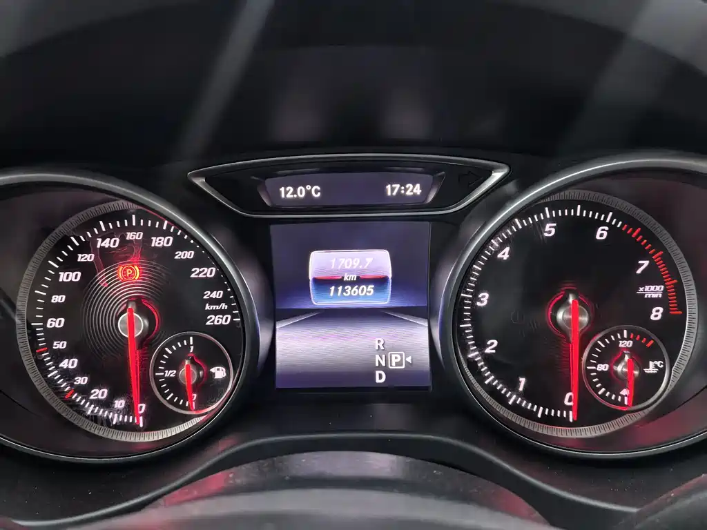 Mercedes-Benz GLA 2018 — фото 14