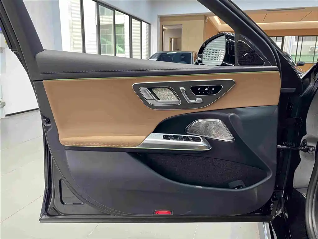Mercedes-Benz E-Class 2026 — фото 13