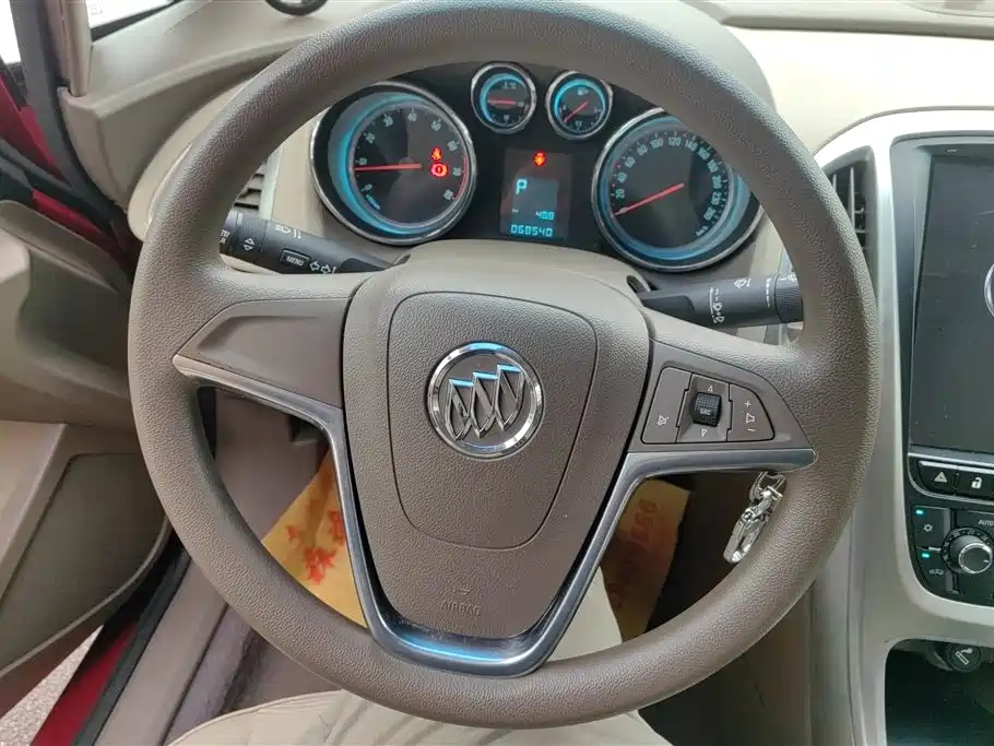 Buick Excelle 2014 — фото 15
