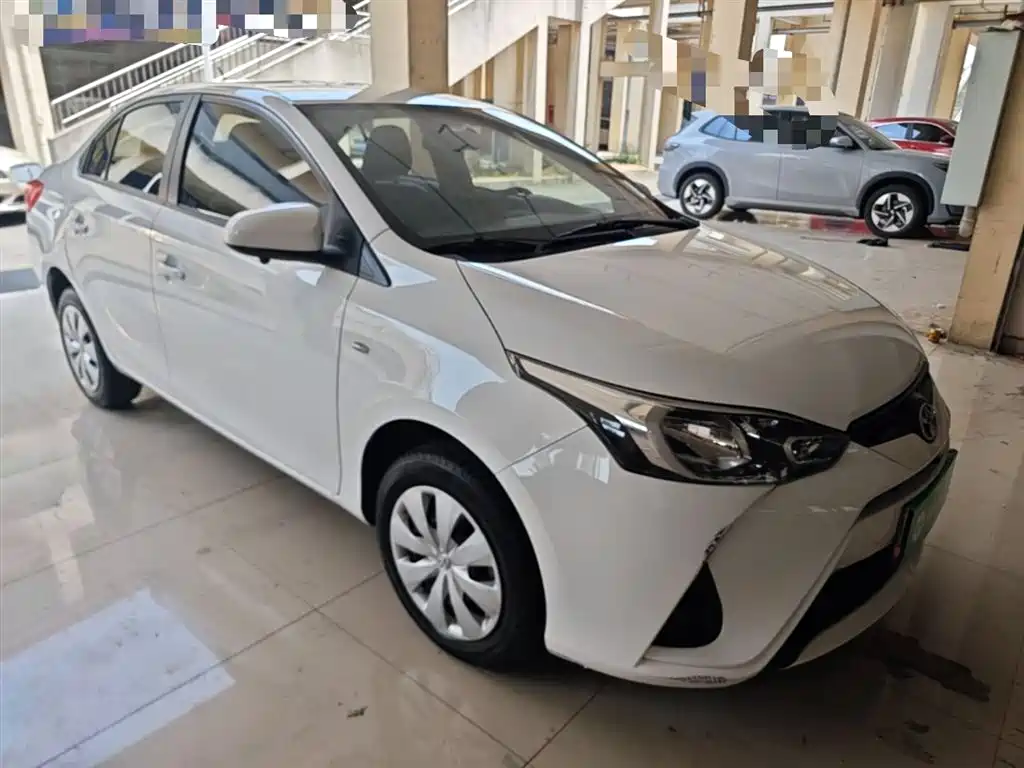 Toyota Yaris L 2020 — фото 4