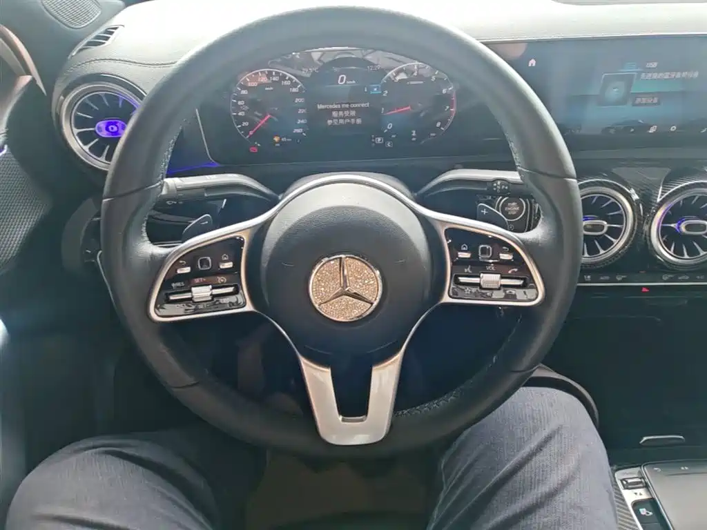 Mercedes-Benz A-Class 2020 — фото 11
