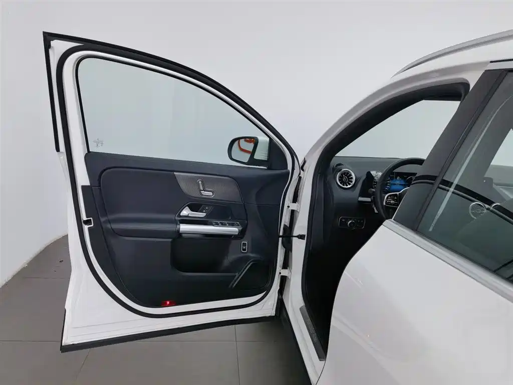 Mercedes-Benz GLA 2022 — фото 8