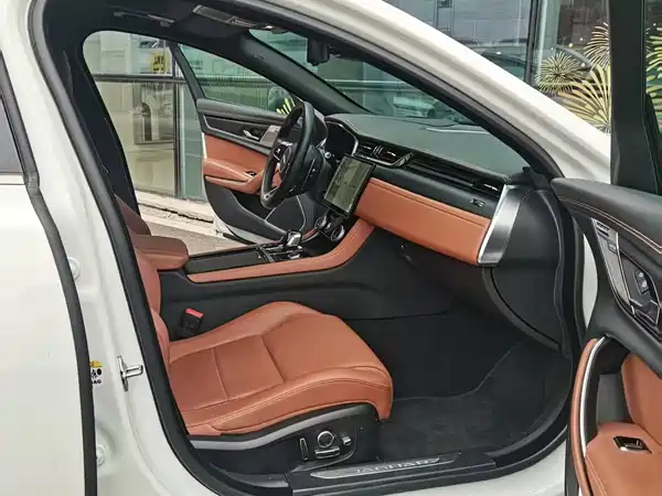 Jaguar XFL 2024