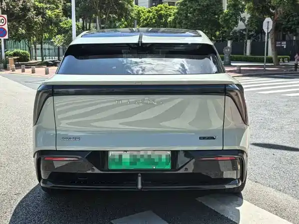 HiPhi Y 2023