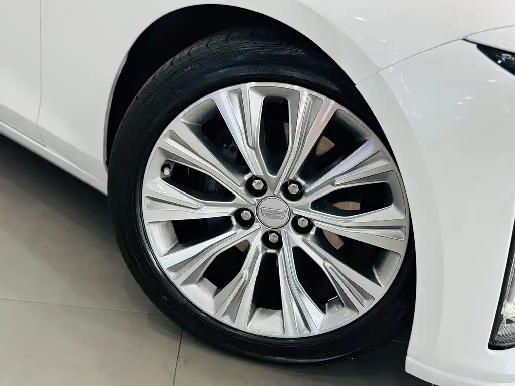 Cadillac CT6 2023 — фото 10