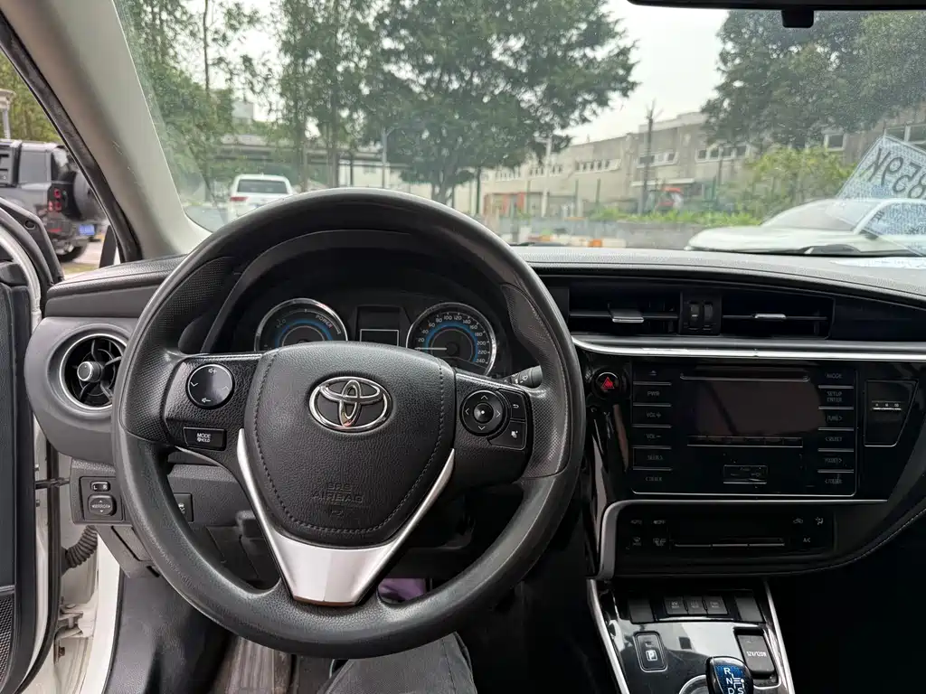 Toyota Corolla 2019 — фото 12
