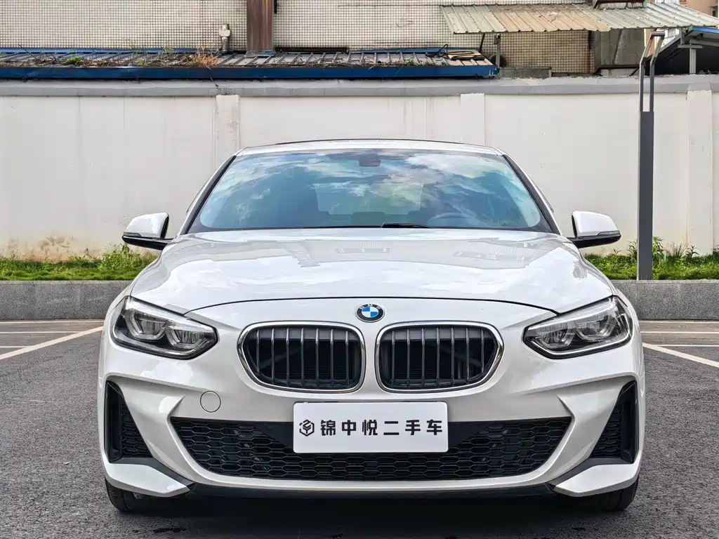 BMW 1 Series 2019 — фото 2