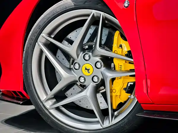 Ferrari F8 2020
