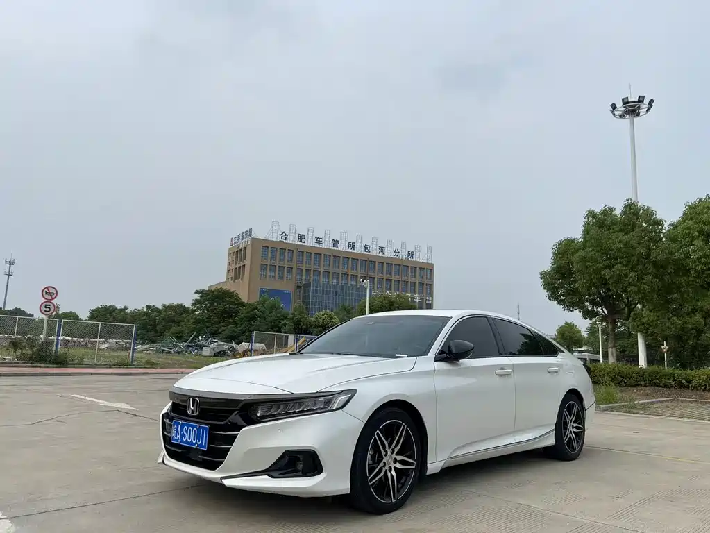 Honda Accord 2022 — фото 1