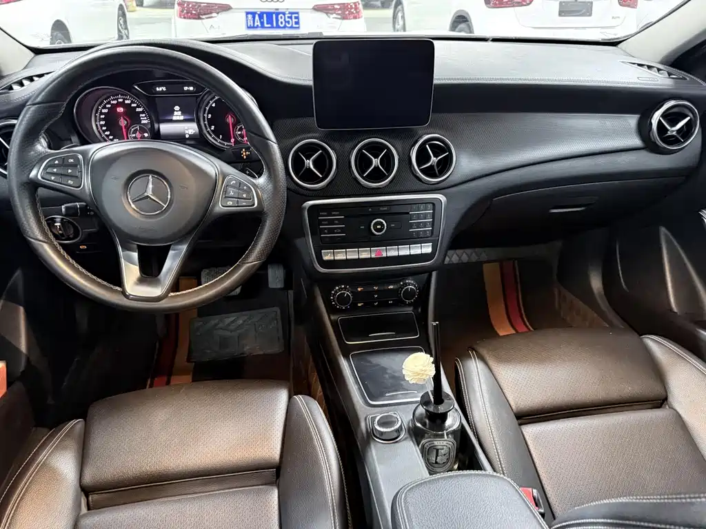 Mercedes-Benz GLA 2018 — фото 14