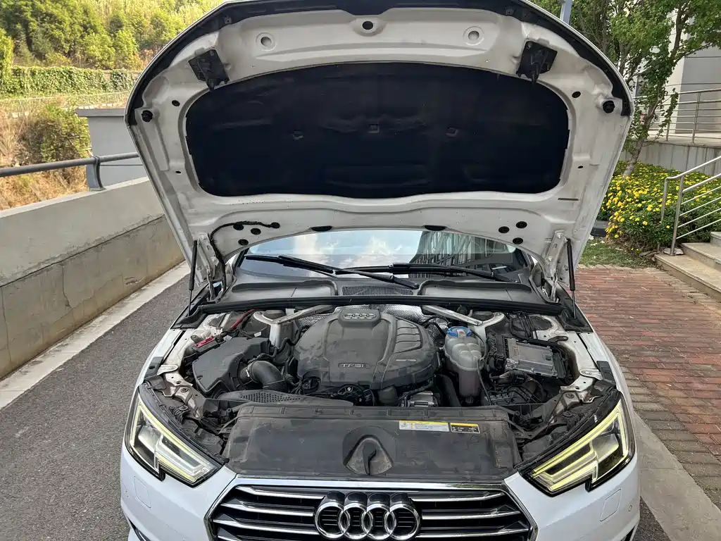 Audi A4L 2018 — фото 29