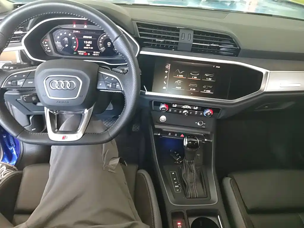 Audi Q3 Sportback 2020 — фото 10