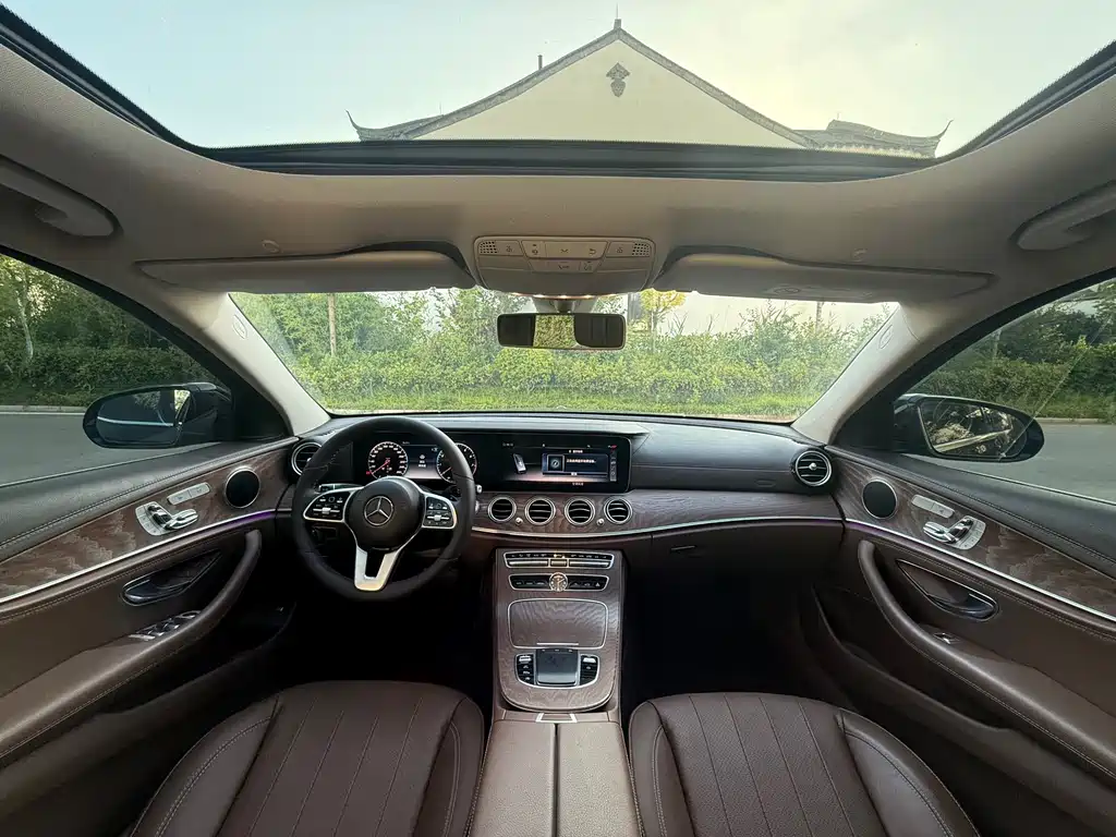 Mercedes-Benz E-Class 2018 — фото 10