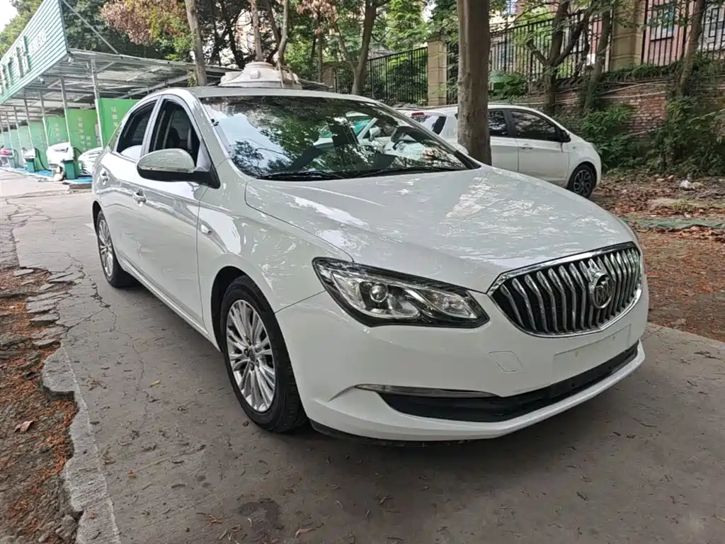 Buick Excelle 2015 — фото 4