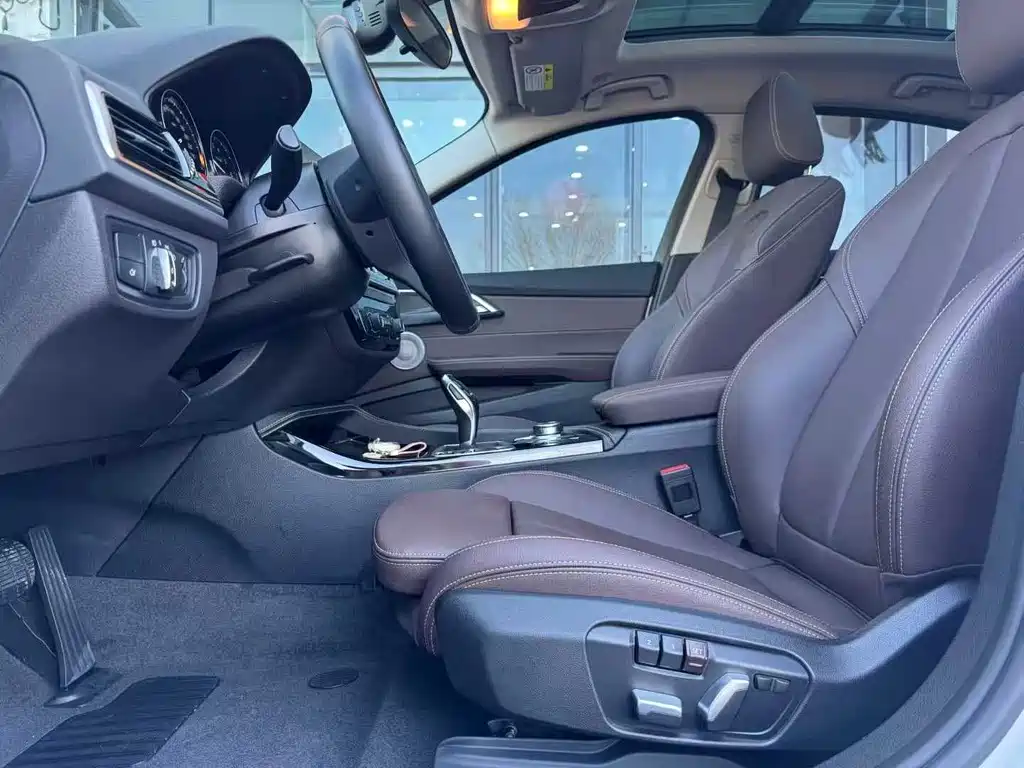 BMW 1 Series 2023