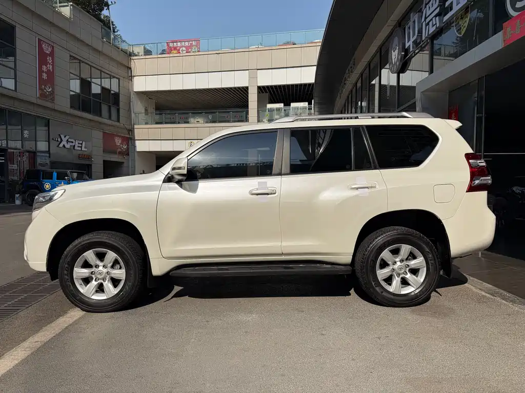 Toyota Prado 2018 — фото 3
