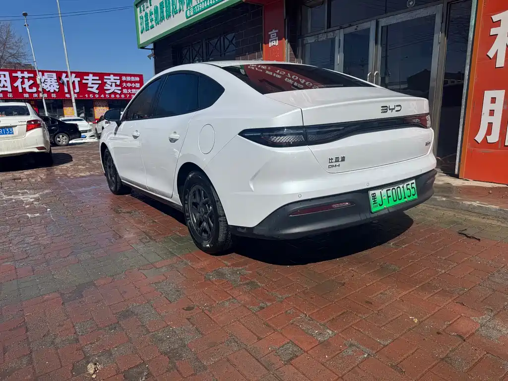 BYD Seal 05 DM-i 2025 — фото 8