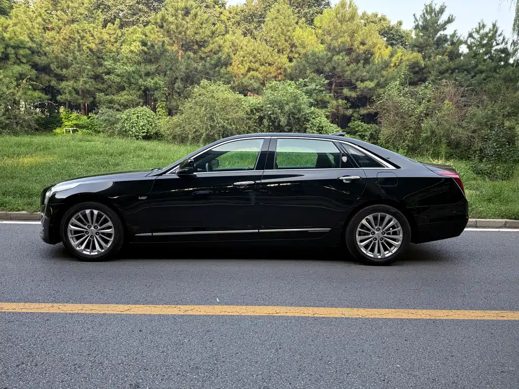 Cadillac CT6 Plug-in 2018 — фото 3