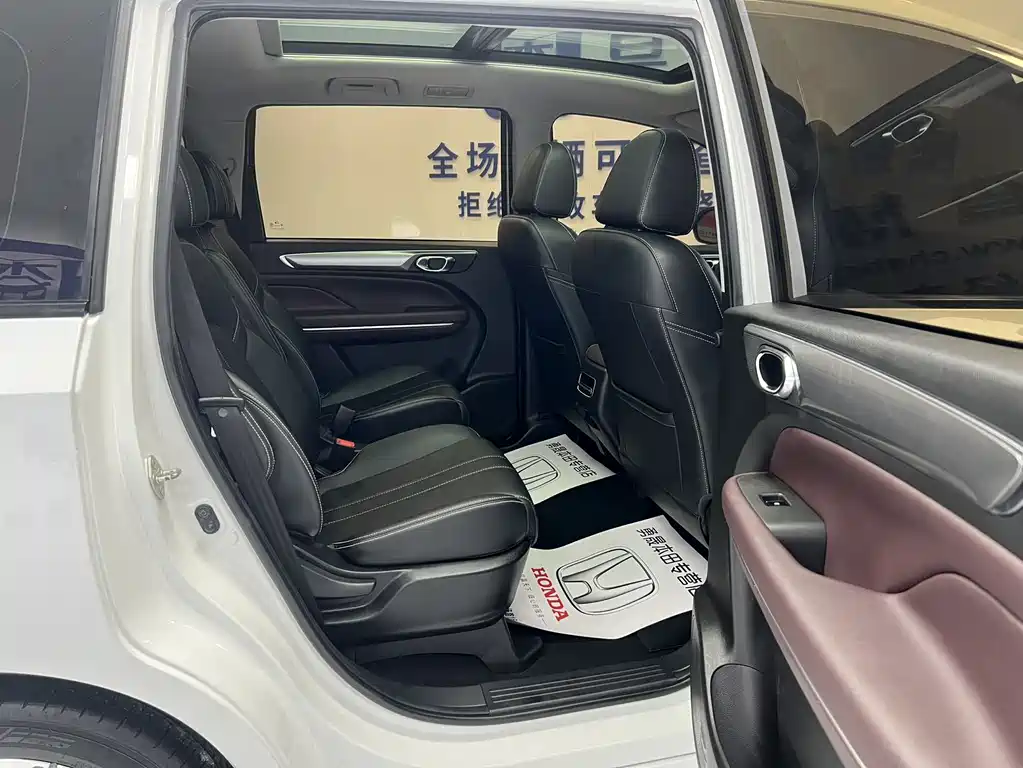 GAC Motor Trumpchi M6 2022 — фото 10