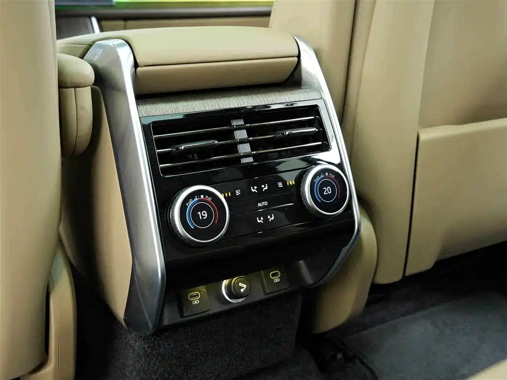 Land Rover Range Rover 2025 — фото 18