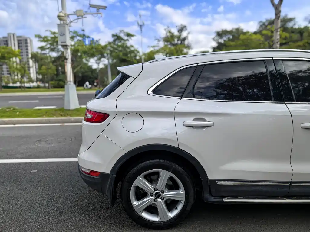 Lincoln MKC 2018 — фото 18