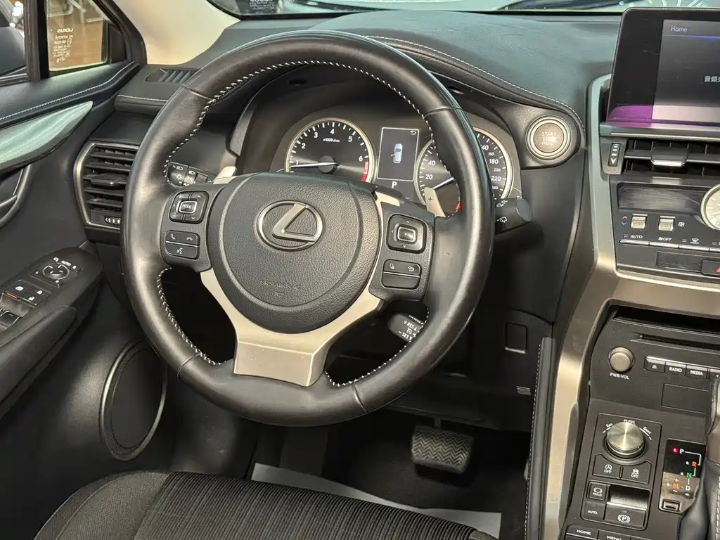 Lexus NX 2020 — фото 16