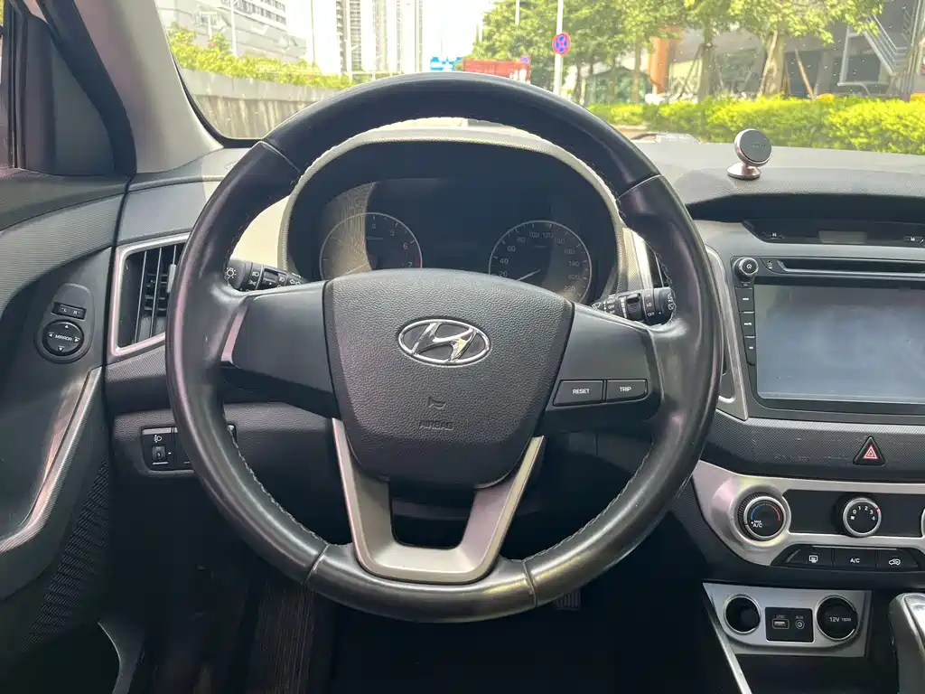 Hyundai ix25 2016 — фото 19