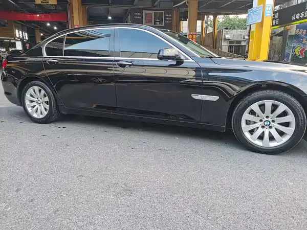 BMW 7 Series 2011