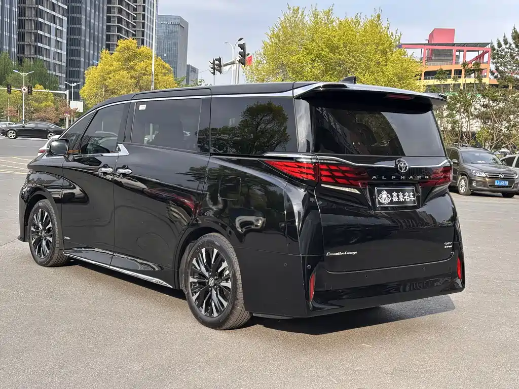 Toyota Alphard 2024 — фото 15