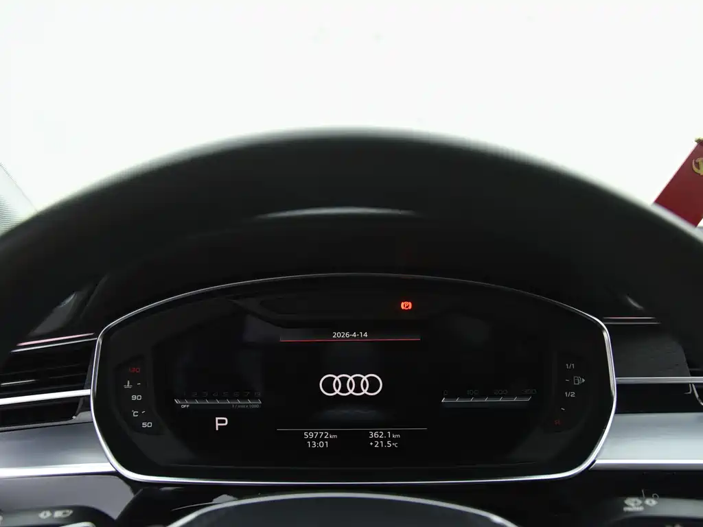 Audi A8 2023 — фото 6