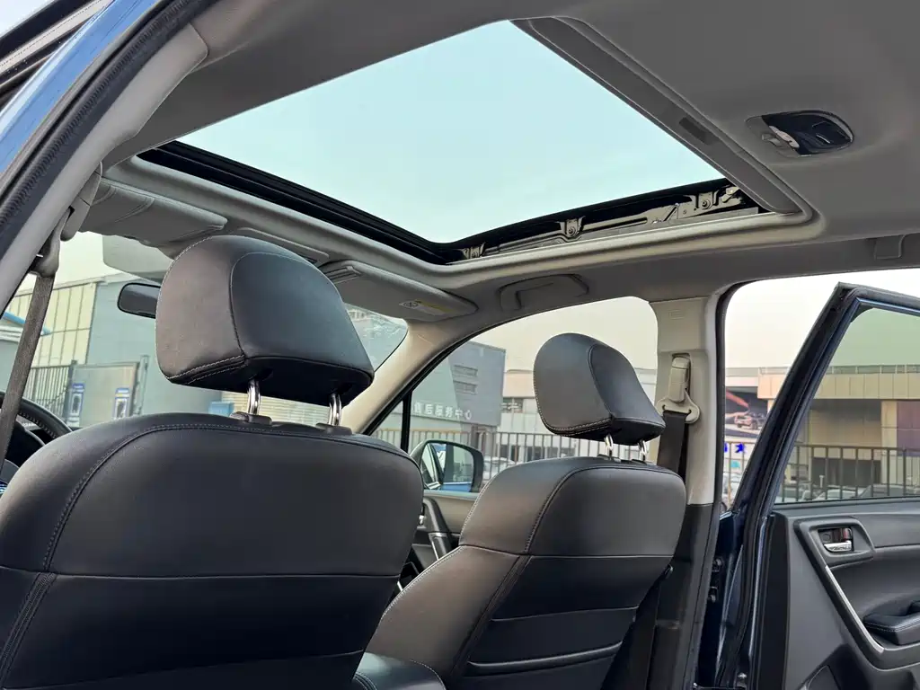 Subaru Forester 2017 — фото 18