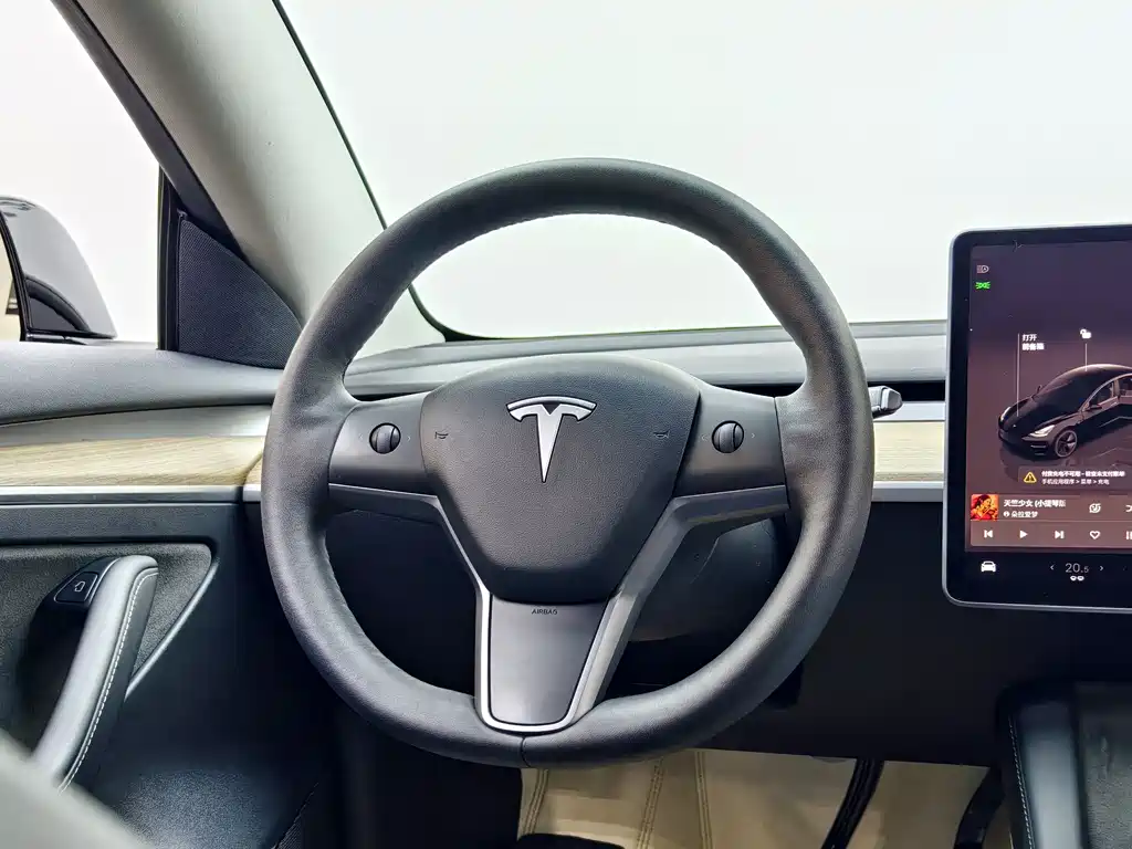 Tesla Model 3 2022 — фото 15