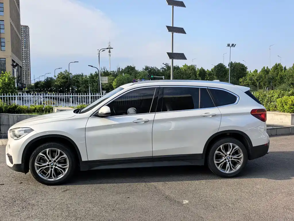 BMW X1 2019 — фото 8
