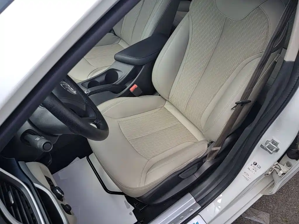 Buick Excelle 2016 — фото 15