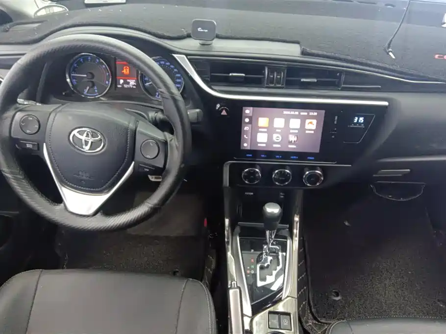 Toyota Corolla 2018 — фото 12