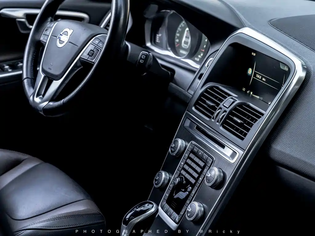 Volvo XC60 2015 — фото 6