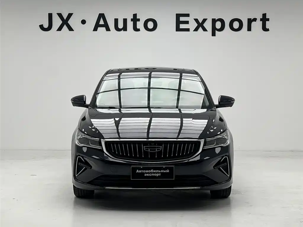Geely Emgrand 2022