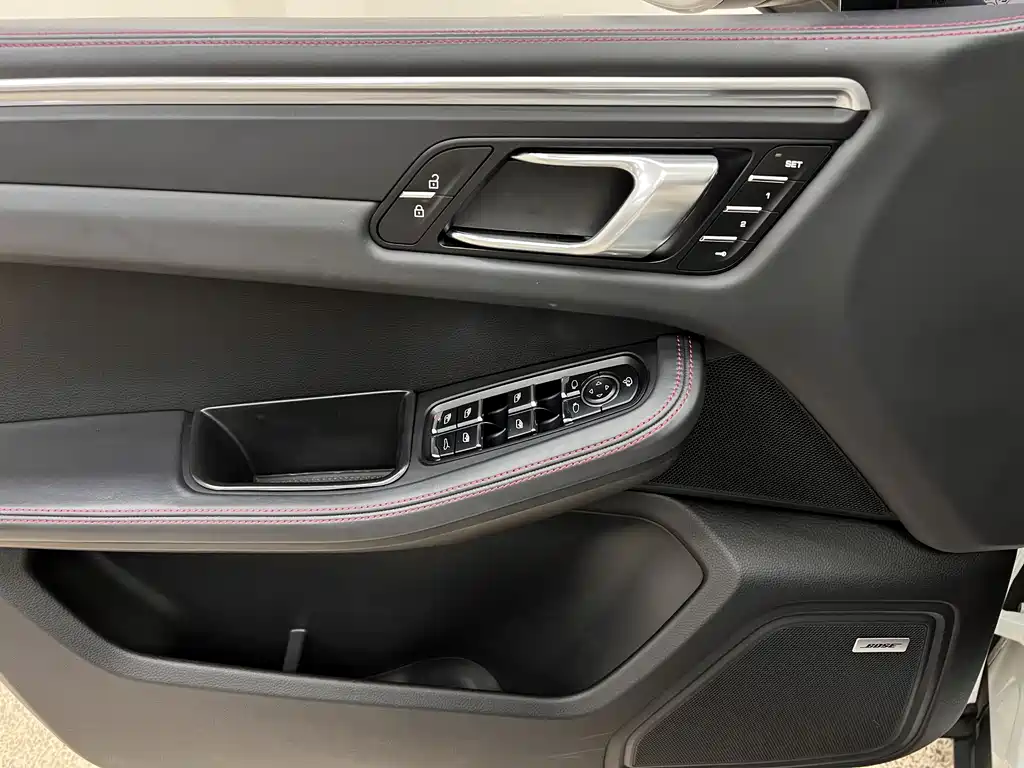 Porsche Macan 2020 — фото 12
