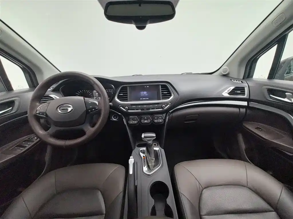 GAC Motor Trumpchi GS4 2015 — фото 5