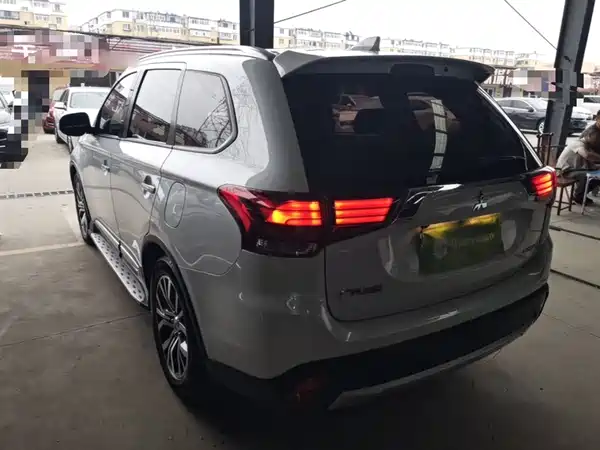 Mitsubishi Outlander 2018