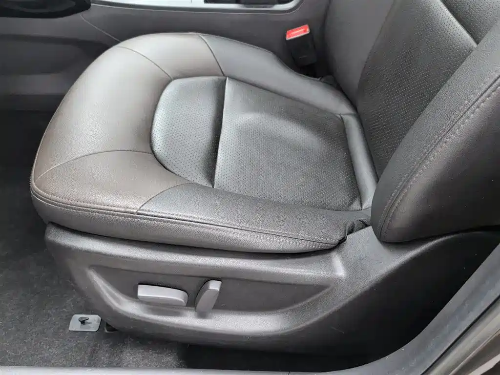 GAC Motor Trumpchi GS4 2015 — фото 20