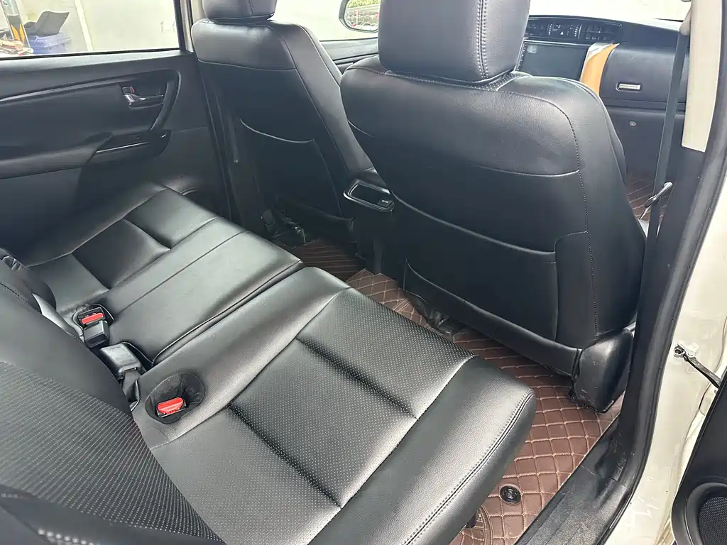 Toyota Fortuner 2019 — фото 14
